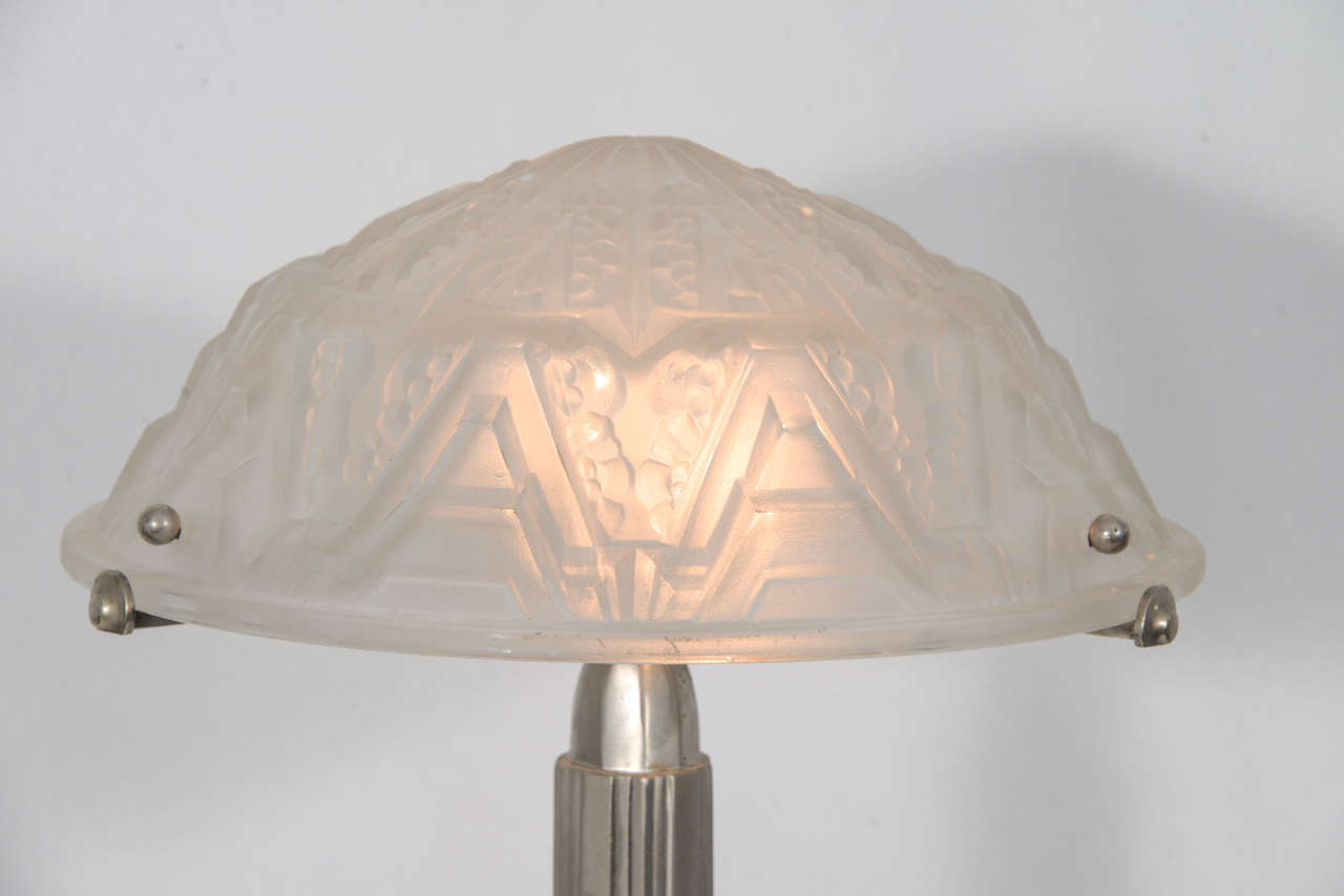 French 1920s Art Deco Table Lamp with Signed Glass Shade For Sale