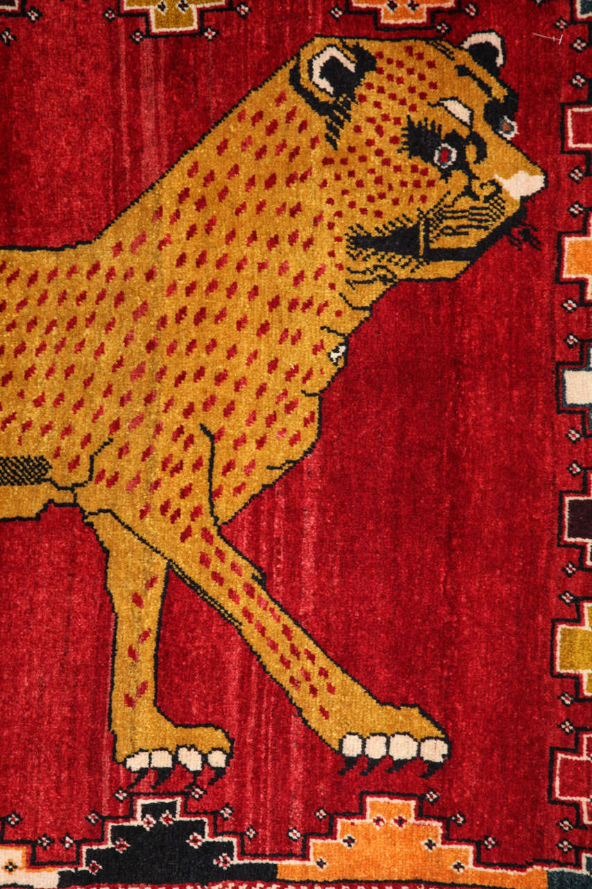 Hand-Knotted Persian Qashqai Carpet in Pure Wool and Natural Vegetable Dyes, circa 1940