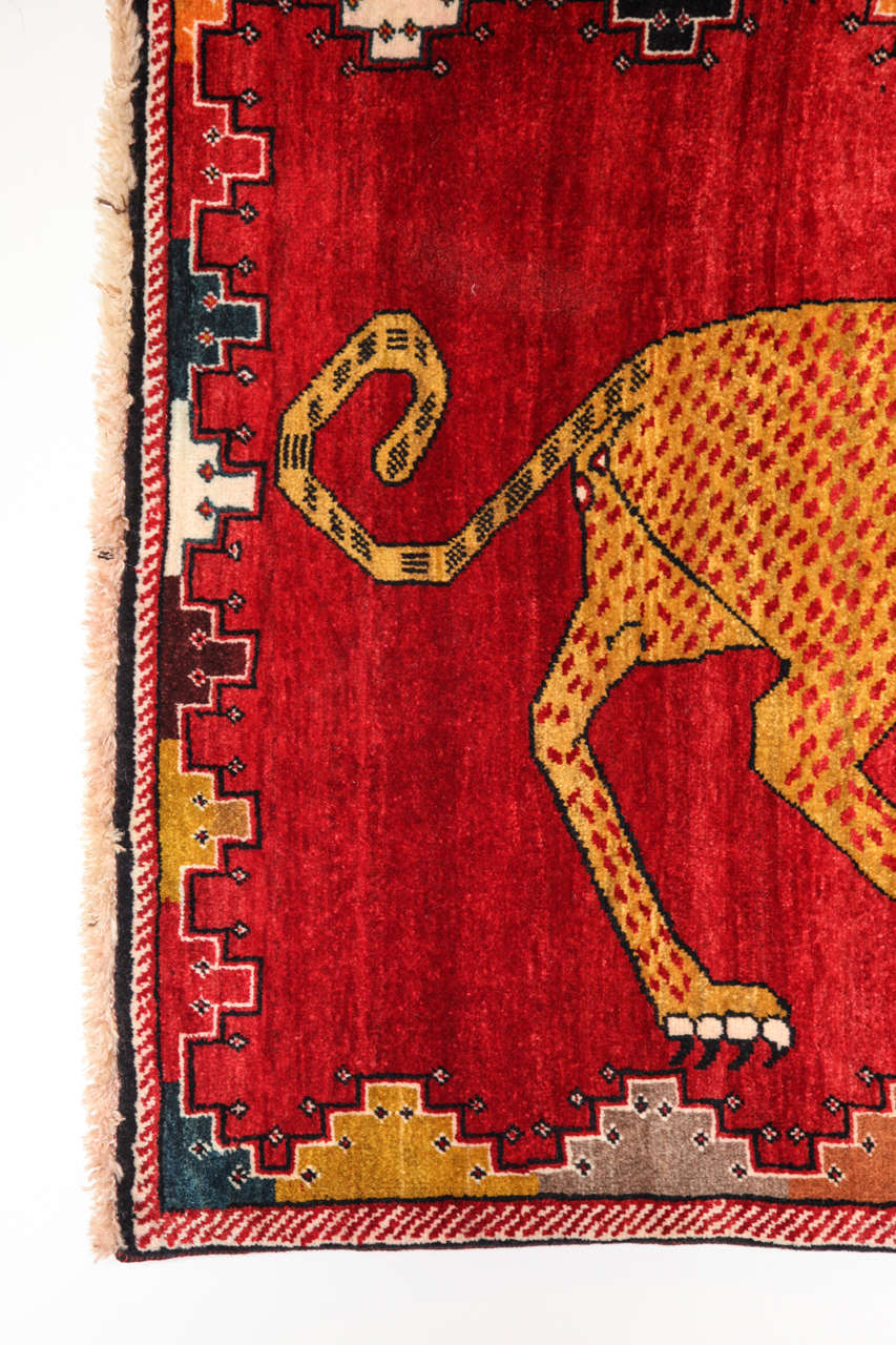 Mid-20th Century Persian Qashqai Carpet in Pure Wool and Natural Vegetable Dyes, circa 1940