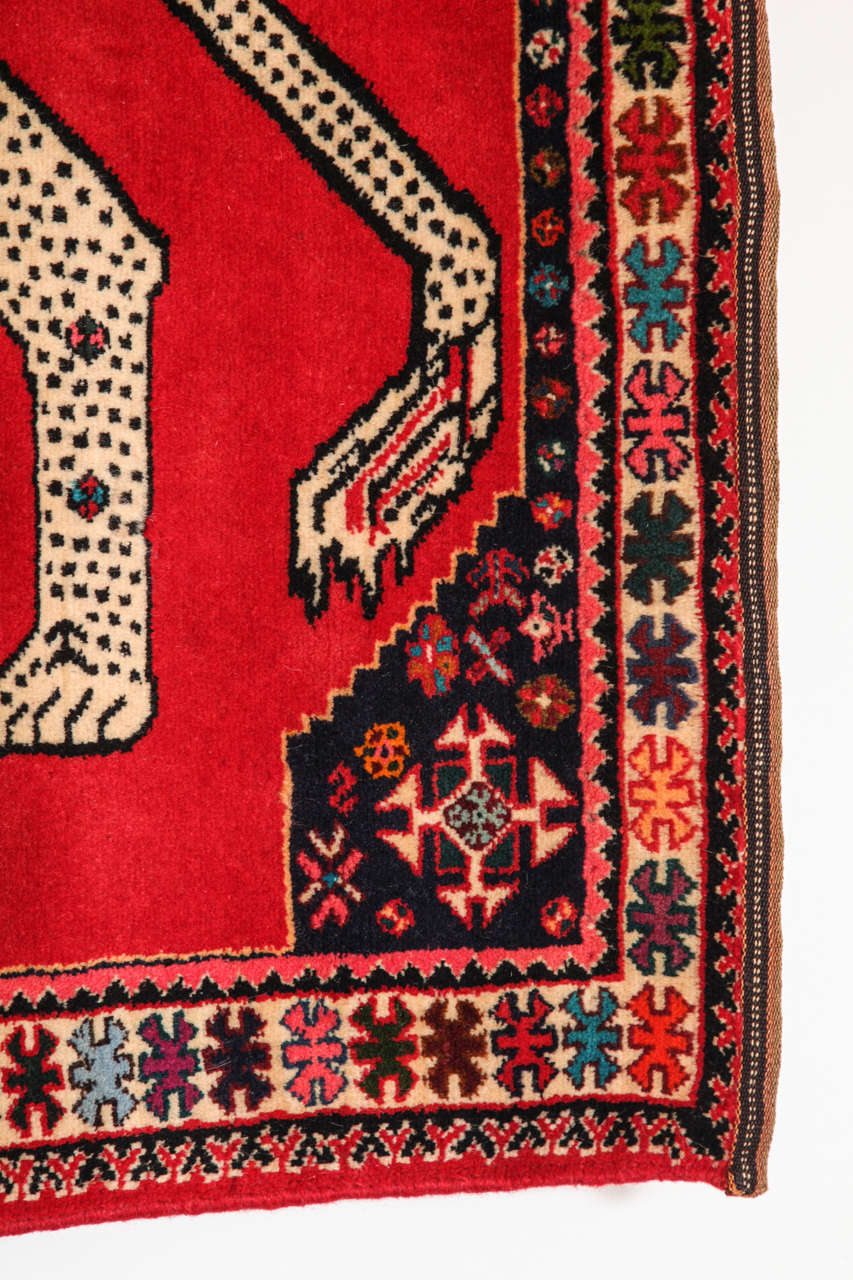Persian Qashqai Carpet, circa 1940 with Handpsun Wool and Natural Vegetable Dyes 1