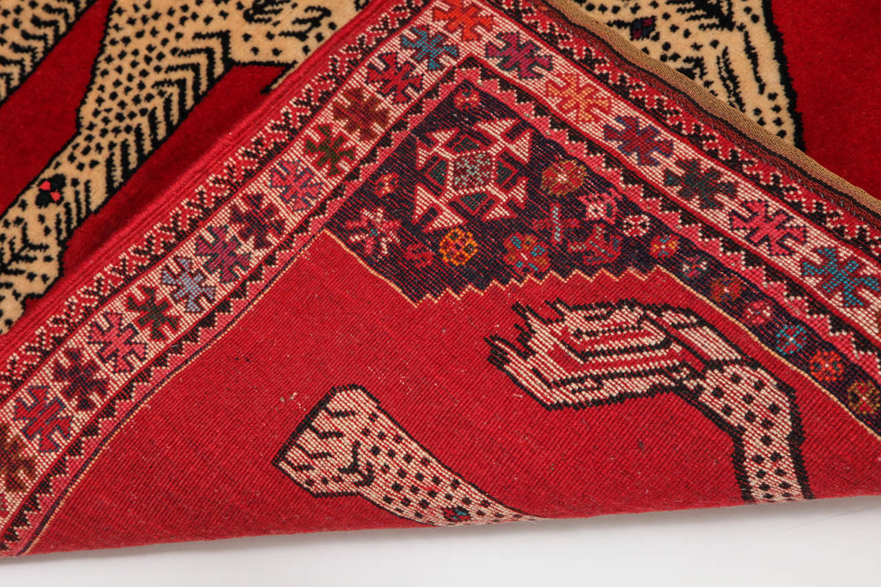 Persian Qashqai Carpet, circa 1940 with Handpsun Wool and Natural Vegetable Dyes 3