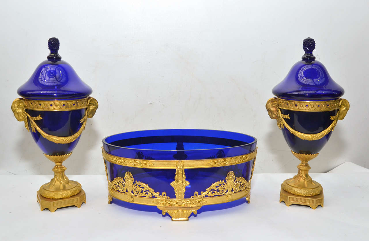 Gorgeous Centerpiece of Blue Crystal and Gilded Bronze Empire Style For Sale 3