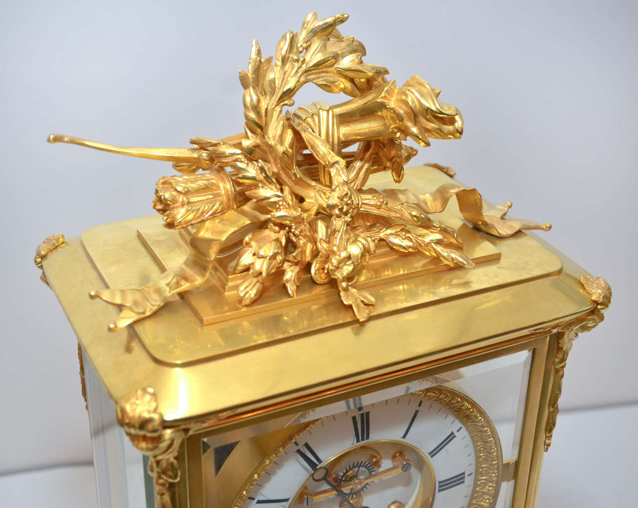 Unusual crystal clock. For Sale at 1stdibs