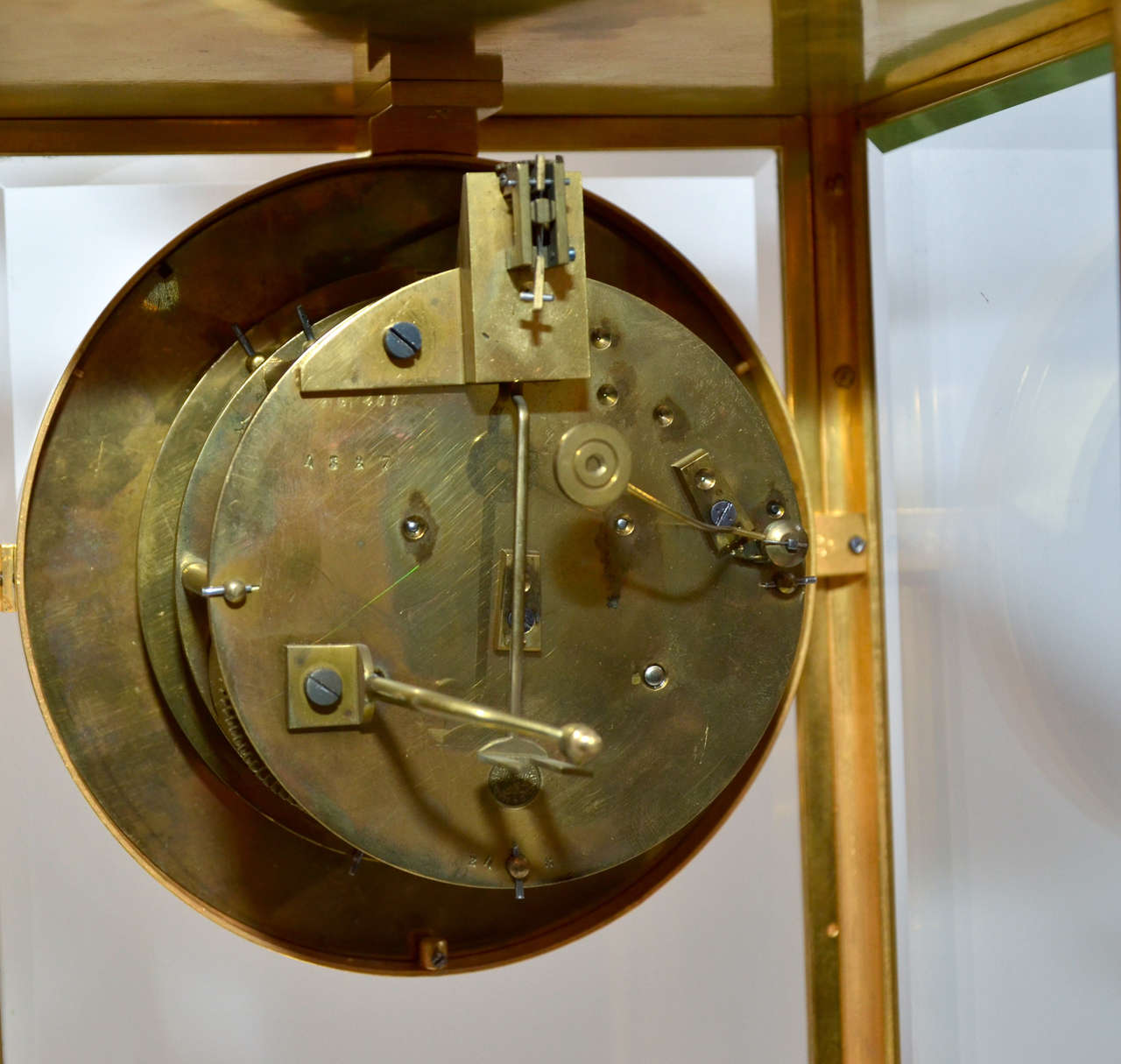 Unusual crystal clock. For Sale at 1stdibs