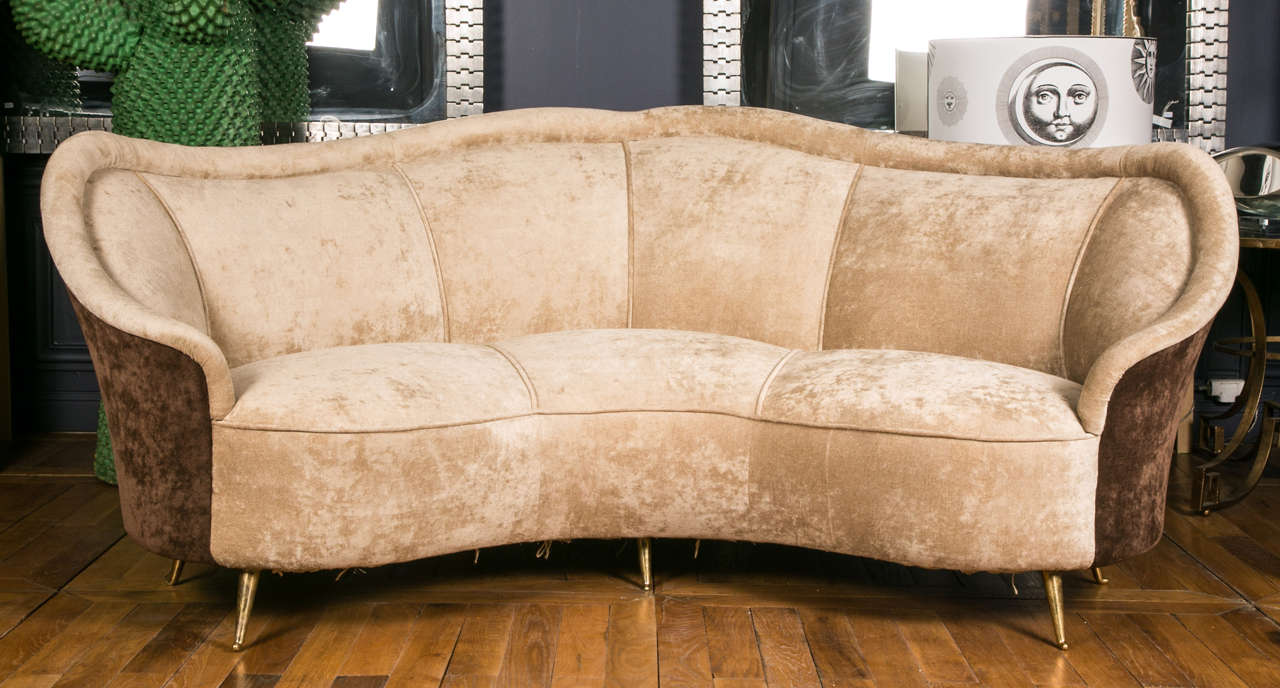 Late 20th Century Elegant curved sofa