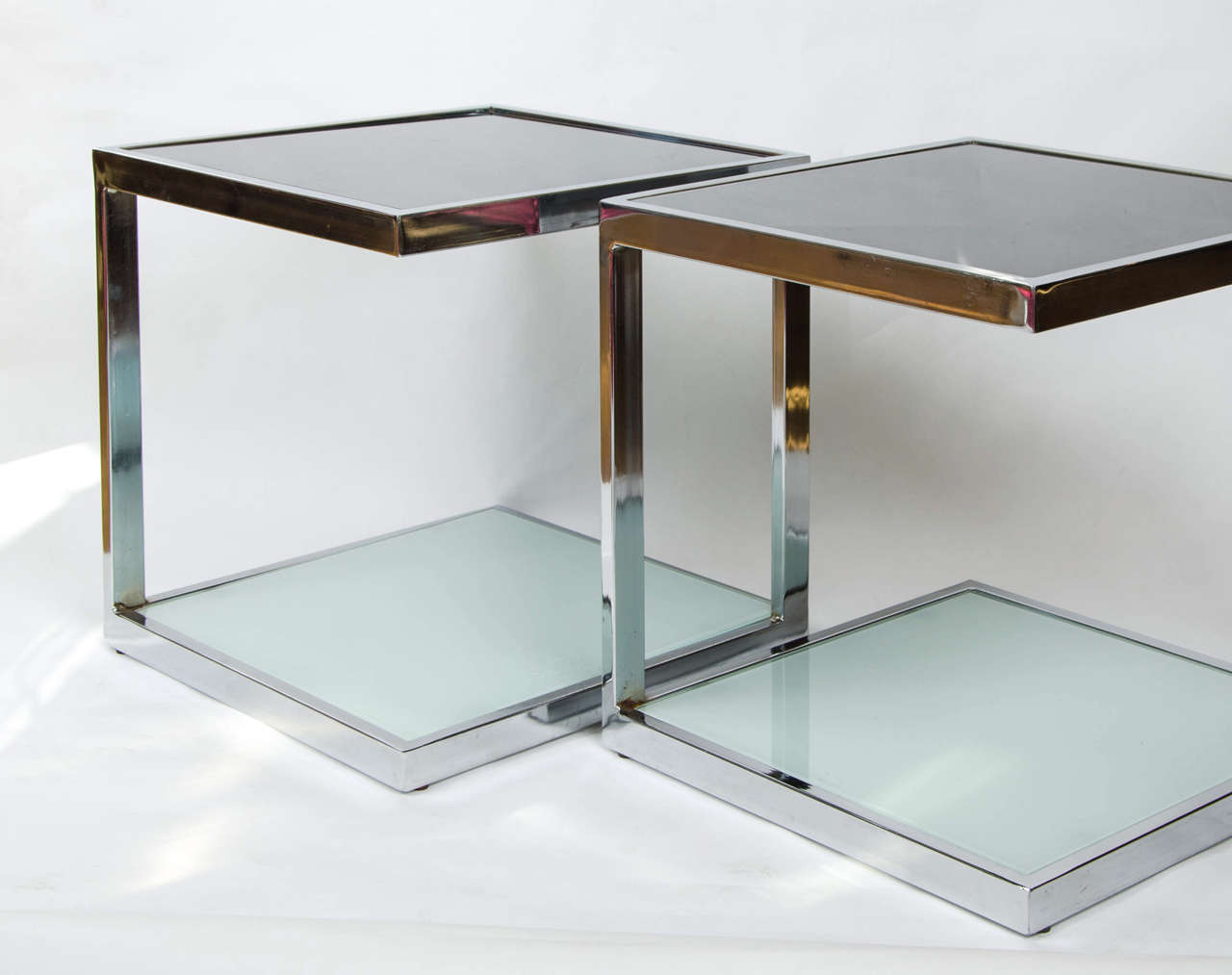 Two Pairs of 1950s Chrome Side Tables In Excellent Condition In London, GB