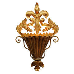 Gilded Metal, electrified wall Sconce