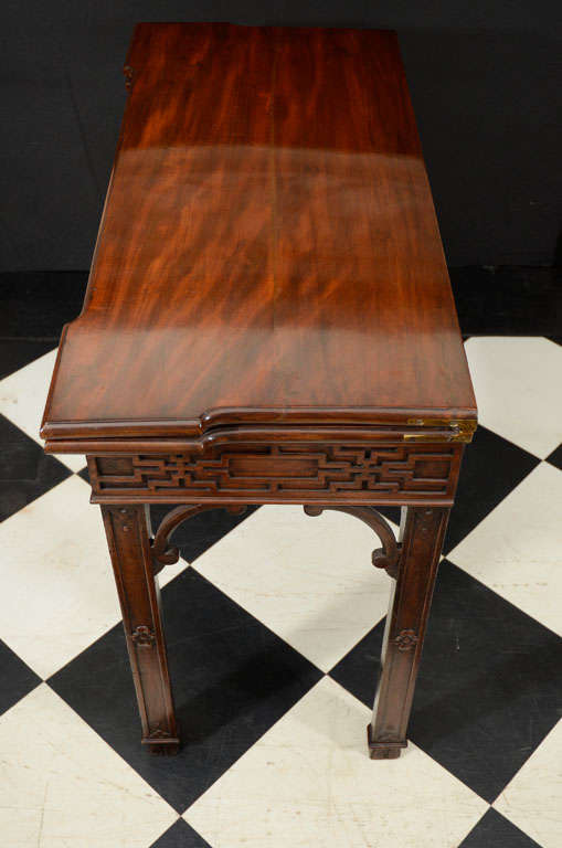 18th Century Chinese Chippendale Fold Over Card Table In Excellent Condition For Sale In New York, NY