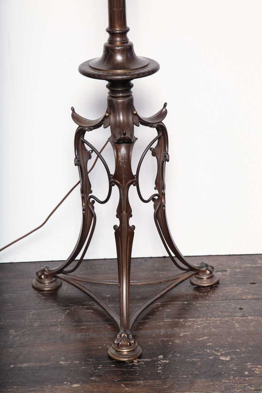 Napoleon III Neo-Classical Bronze Lamp For Sale 4