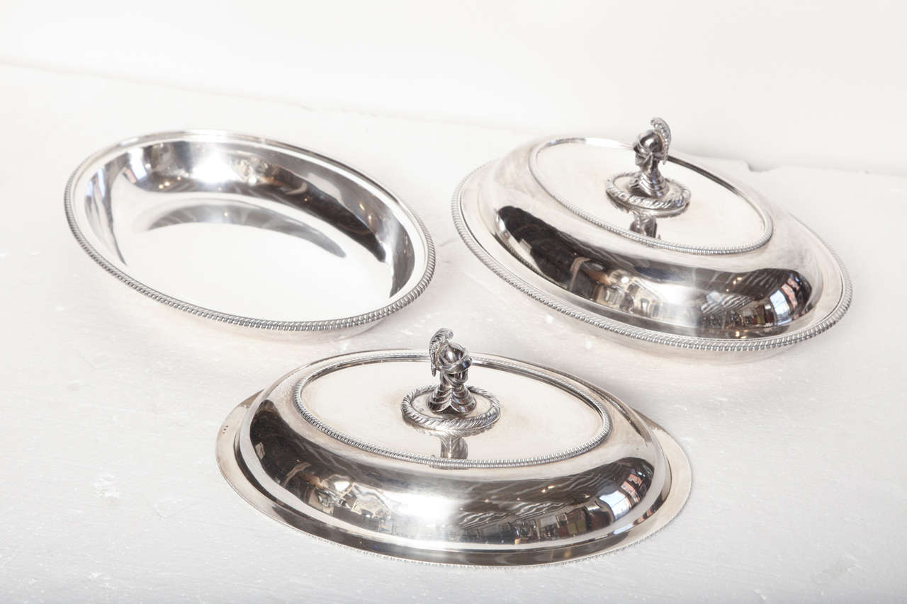 Pair of Early 19th Century George III Silver Dishes For Sale 1