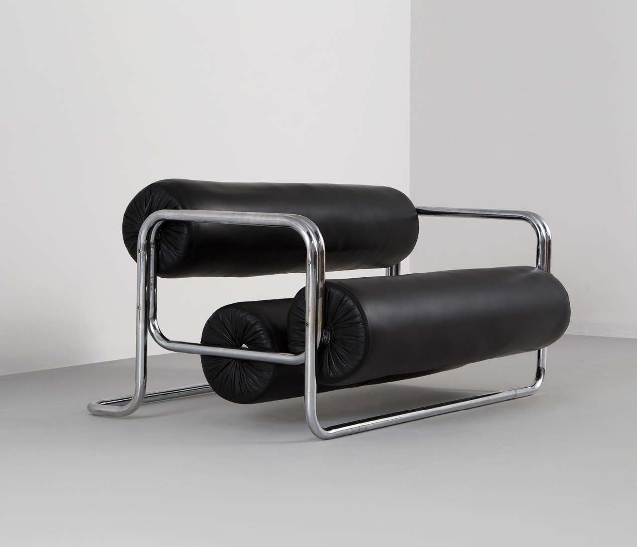 Set of Two Club Chairs, Chrome Tube Frame, Black Leather 1