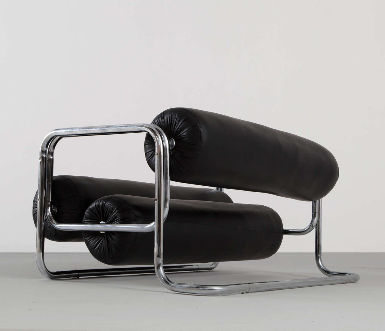Zweisitziges Sofa aus schwarzem Leder (Deutsch)