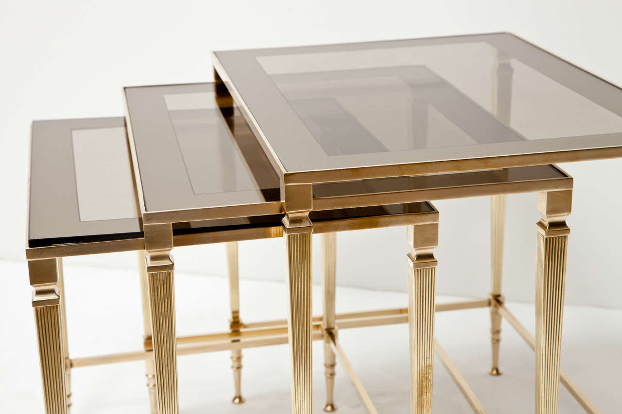 Nesting Brass Side Tables, Neoclassical Style, Italy, circa 1950  In Good Condition In New York, NY