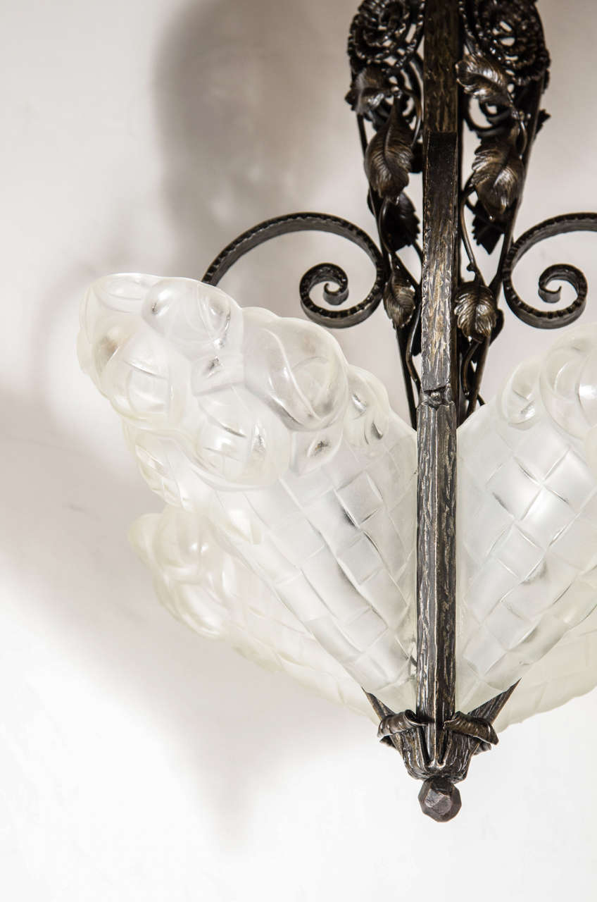 Exquisite Art Deco Chandelier by Degue In Excellent Condition In New York, NY