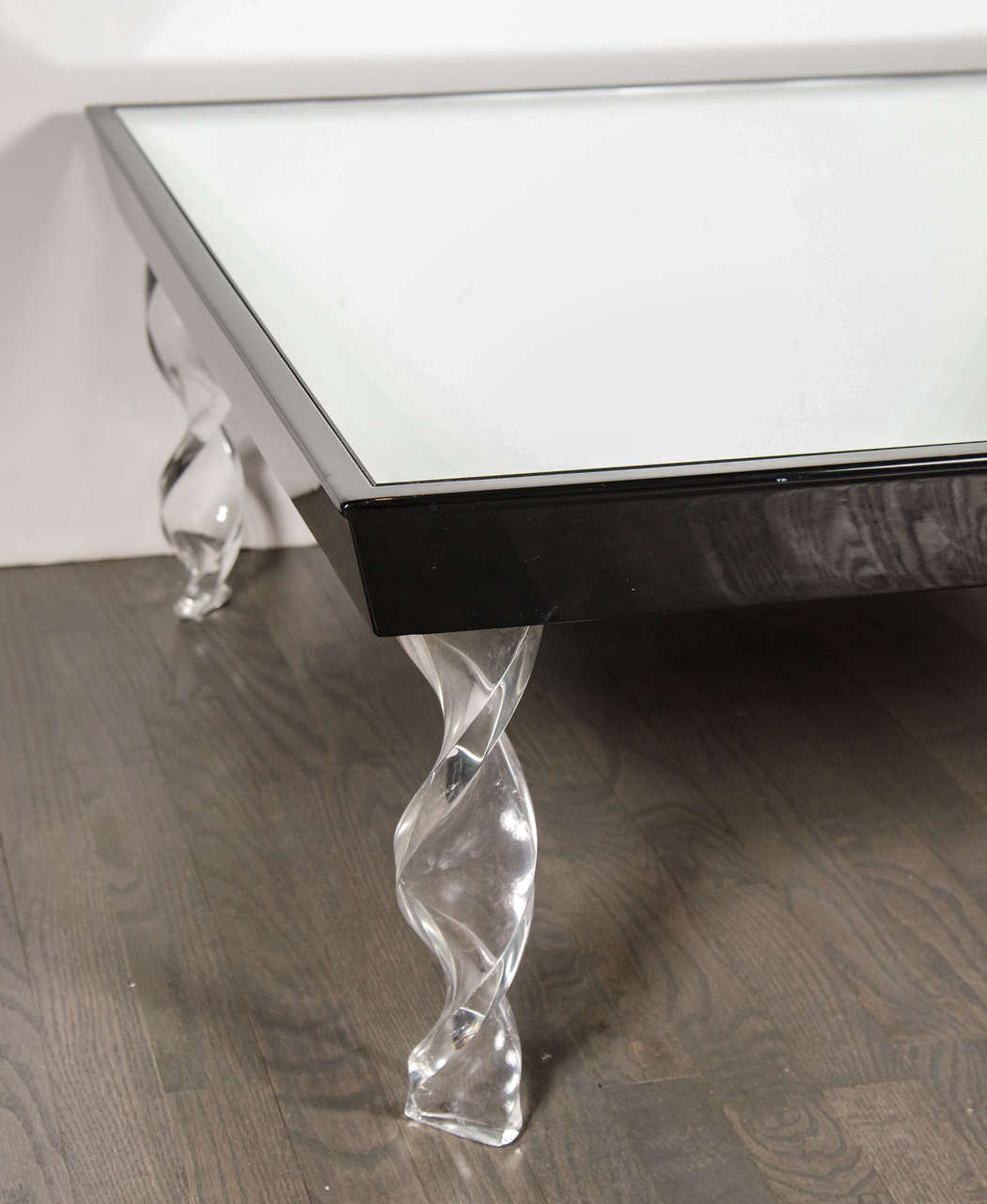Art Deco Cocktail Table by Grosfeld House in Lucite, Black Lacquer and Mirror In Excellent Condition In New York, NY