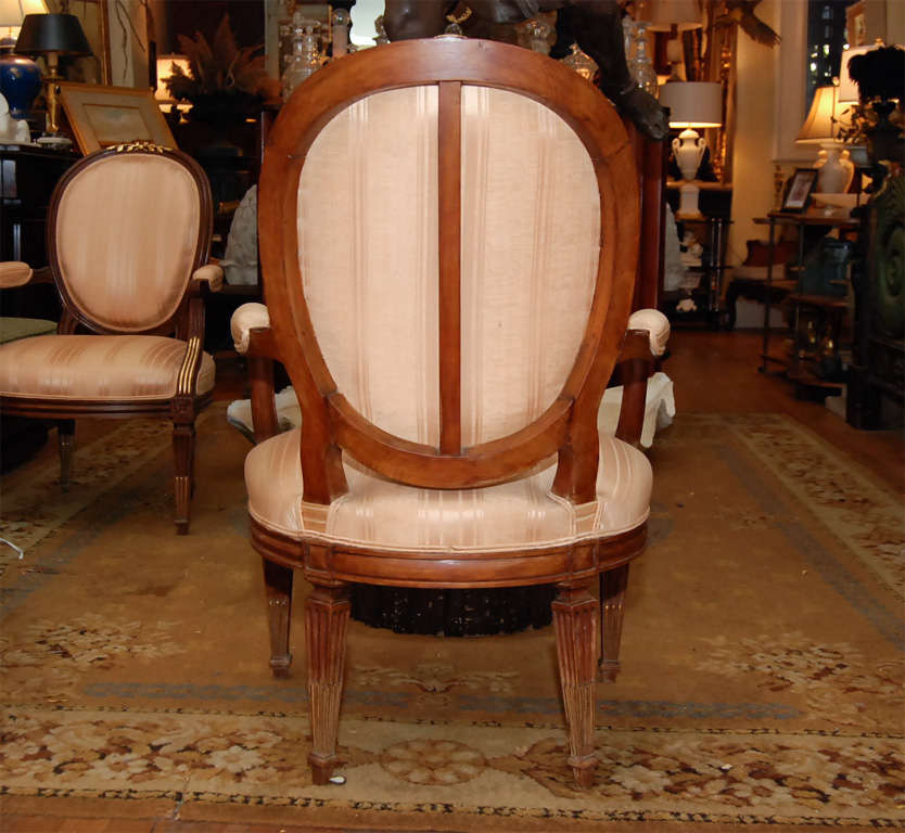 Pair of Louis XVI Style Fauteuil In Good Condition In Hudson, NY