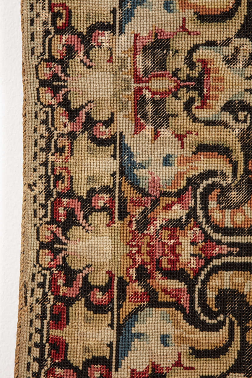 Antiker englischer Gobelinstickerei-Teppich (Handgewebt) im Angebot