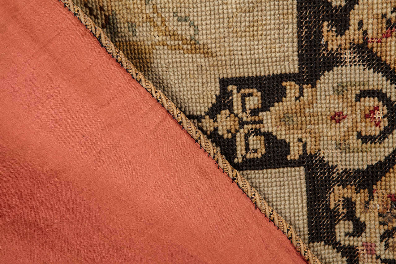 Antiker englischer Gobelinstickerei-Teppich (Spätes 19. Jahrhundert) im Angebot