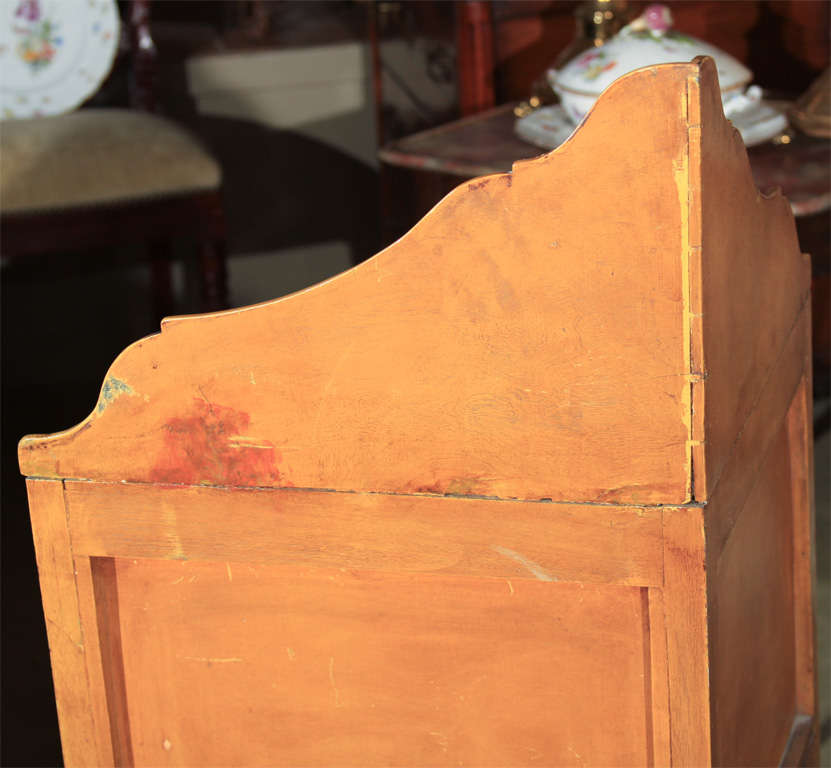Edwardian English painted corner stand(washstand) For Sale 5