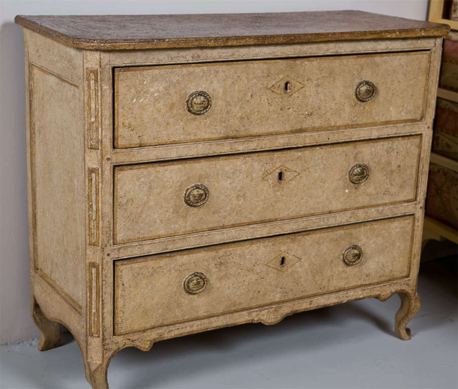 19th Century Italian Painted Commode In Excellent Condition In Stamford, CT