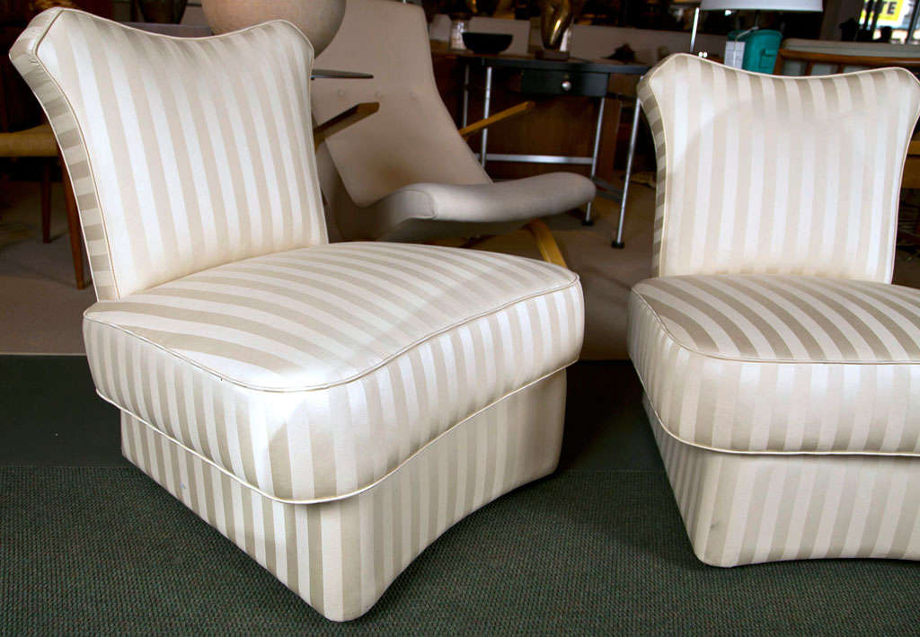 Pair of Slipper Chairs in the style of James Mont. In Good Condition For Sale In Stamford, CT