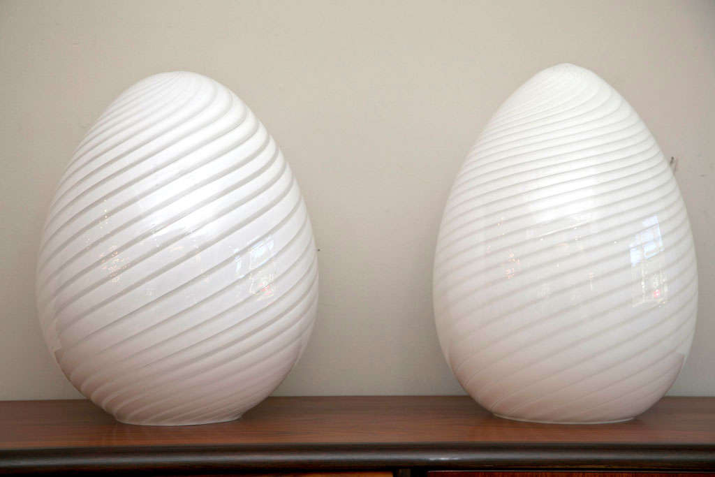 Mid-20th Century Pair of Murano Egg Lamps by Venini