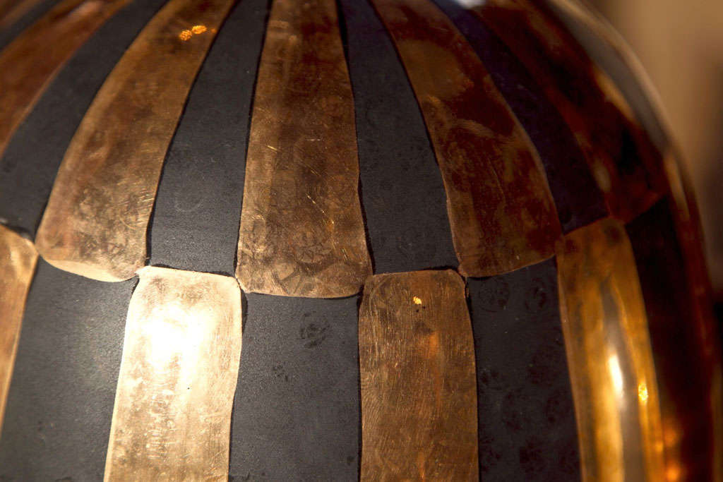 Pair of Italian Gilt and Black Ceramic Lamps 3