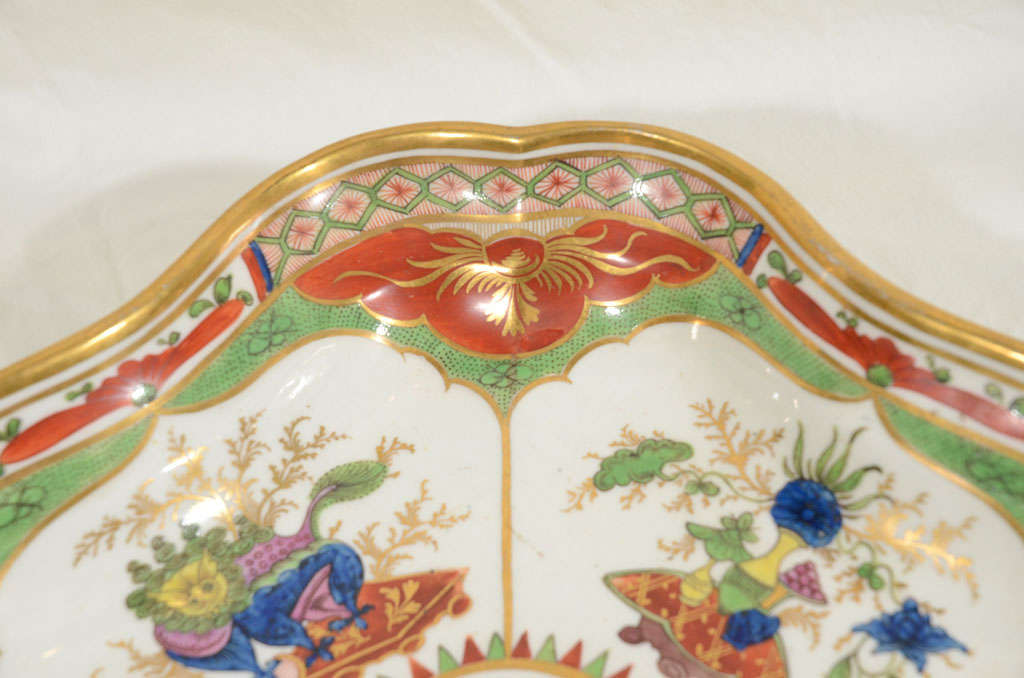 A Pair of Worcester Porcelain Squares In Excellent Condition In Katonah, NY