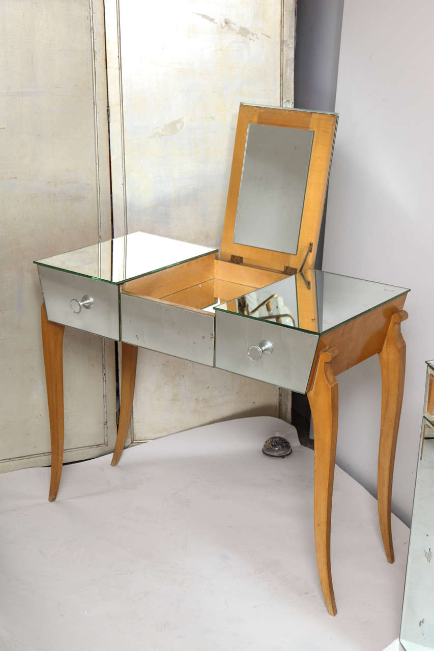 Mid-20th Century Art Deco French Mirrored Vanity or Poudré