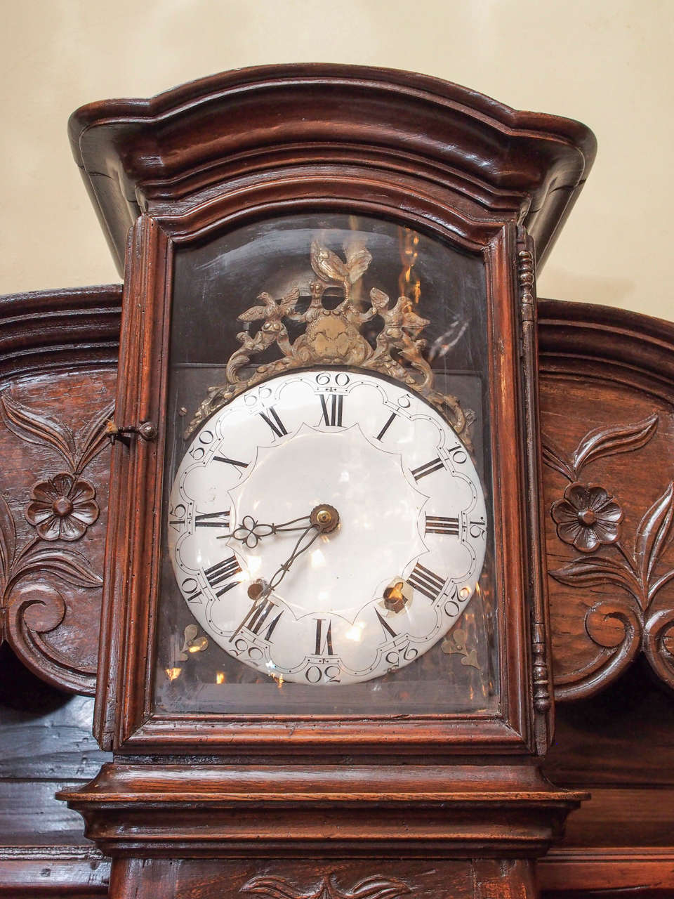 Antique French 18th Century Vesalier de Bresse with Morbier Clock In Excellent Condition In New Orleans, LA