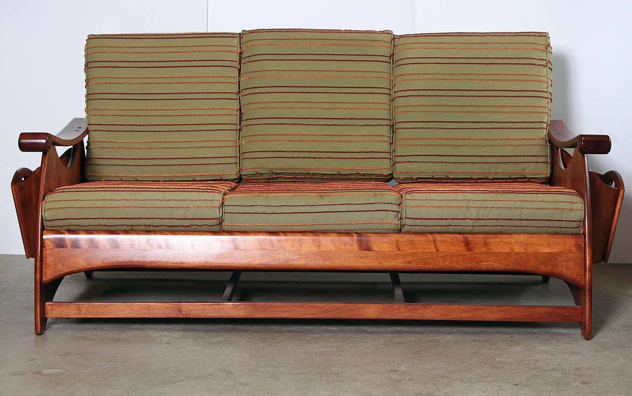 Gilbert Rohde Art Deco Sofa and Coffee Table Heywood Wakefield Reduced In Good Condition For Sale In Dallas, TX
