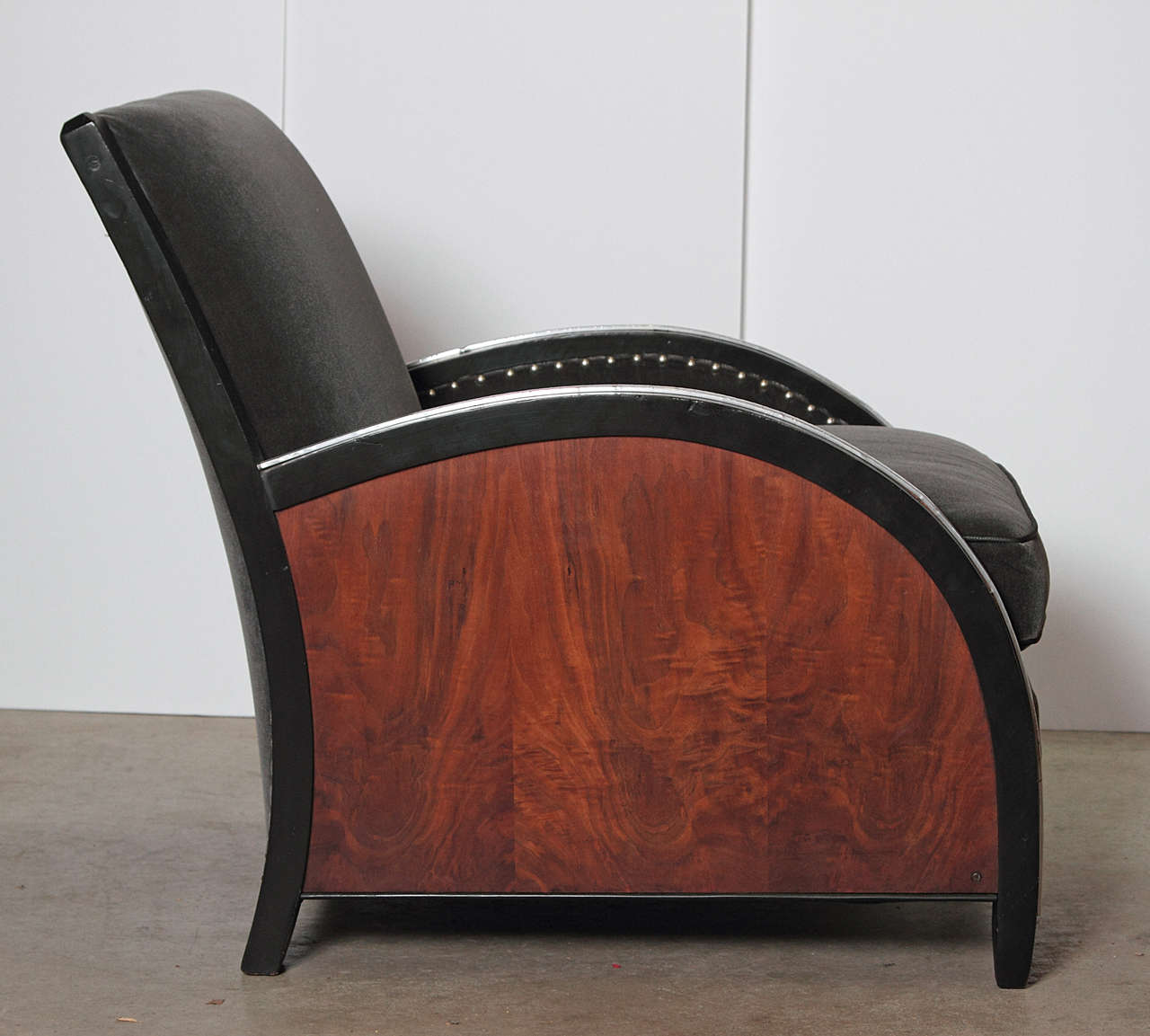 Amazing Art Deco Lounge Chair by Hastings, Modernage or Paul Frankl For
