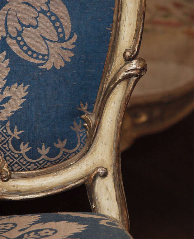 SET OF EIGHT PARCE GILT/PAINT 18th C VENETIAN SIDE CHAIRS In Excellent Condition In Natchez, MS