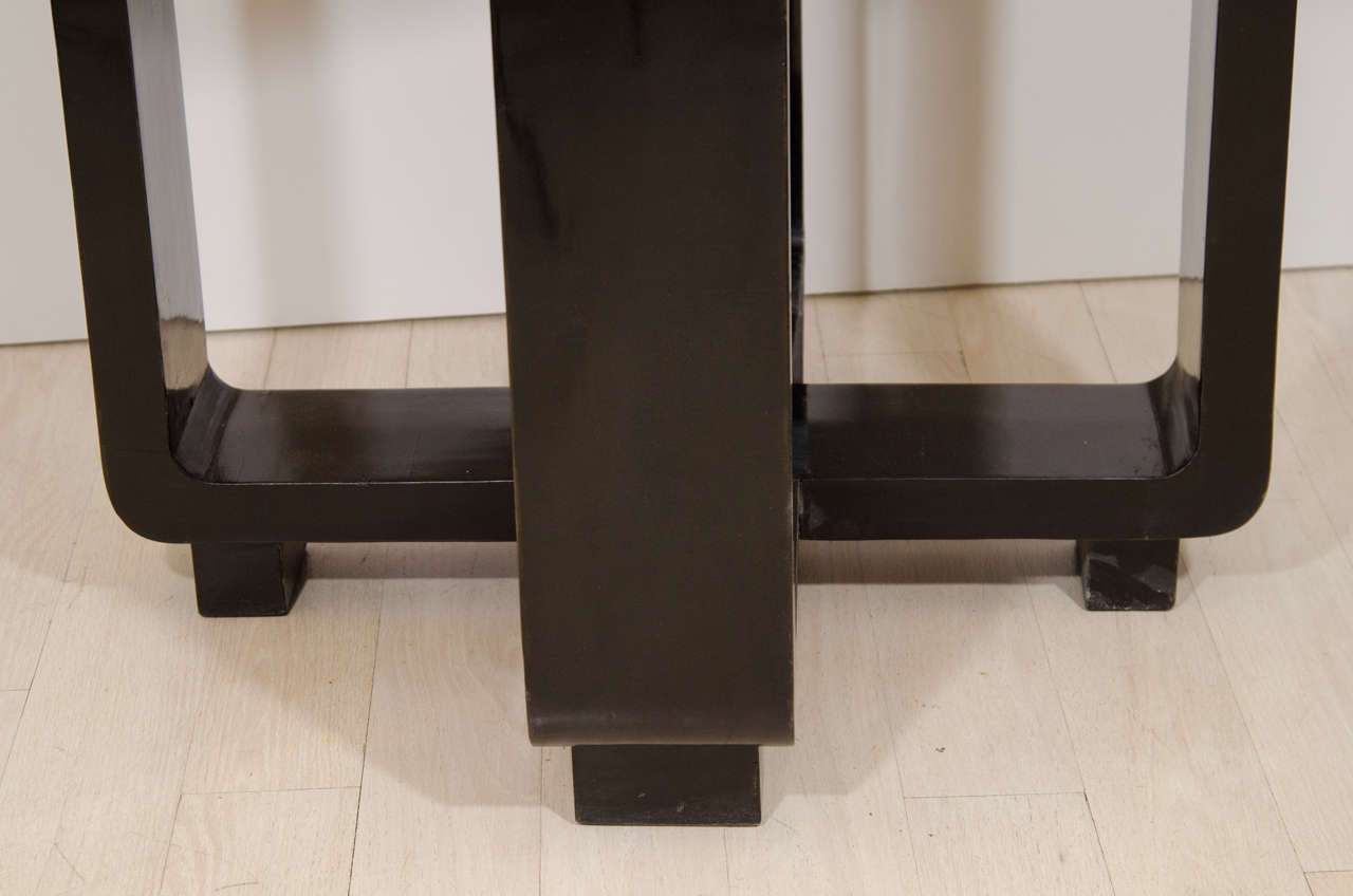 Round Black Lacquered Table at 1stdibs