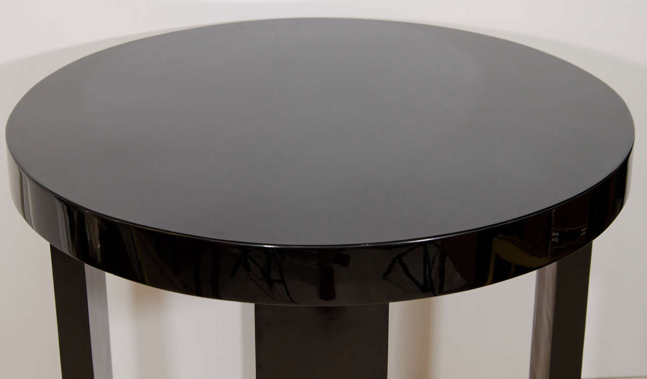 Round Black Lacquered Table at 1stdibs