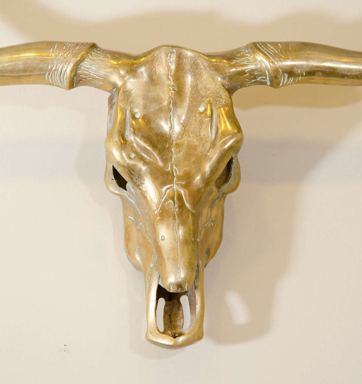 Midcentury Cast Brass Longhorn Steer Head Wall Sculpture In Good Condition In New York, NY