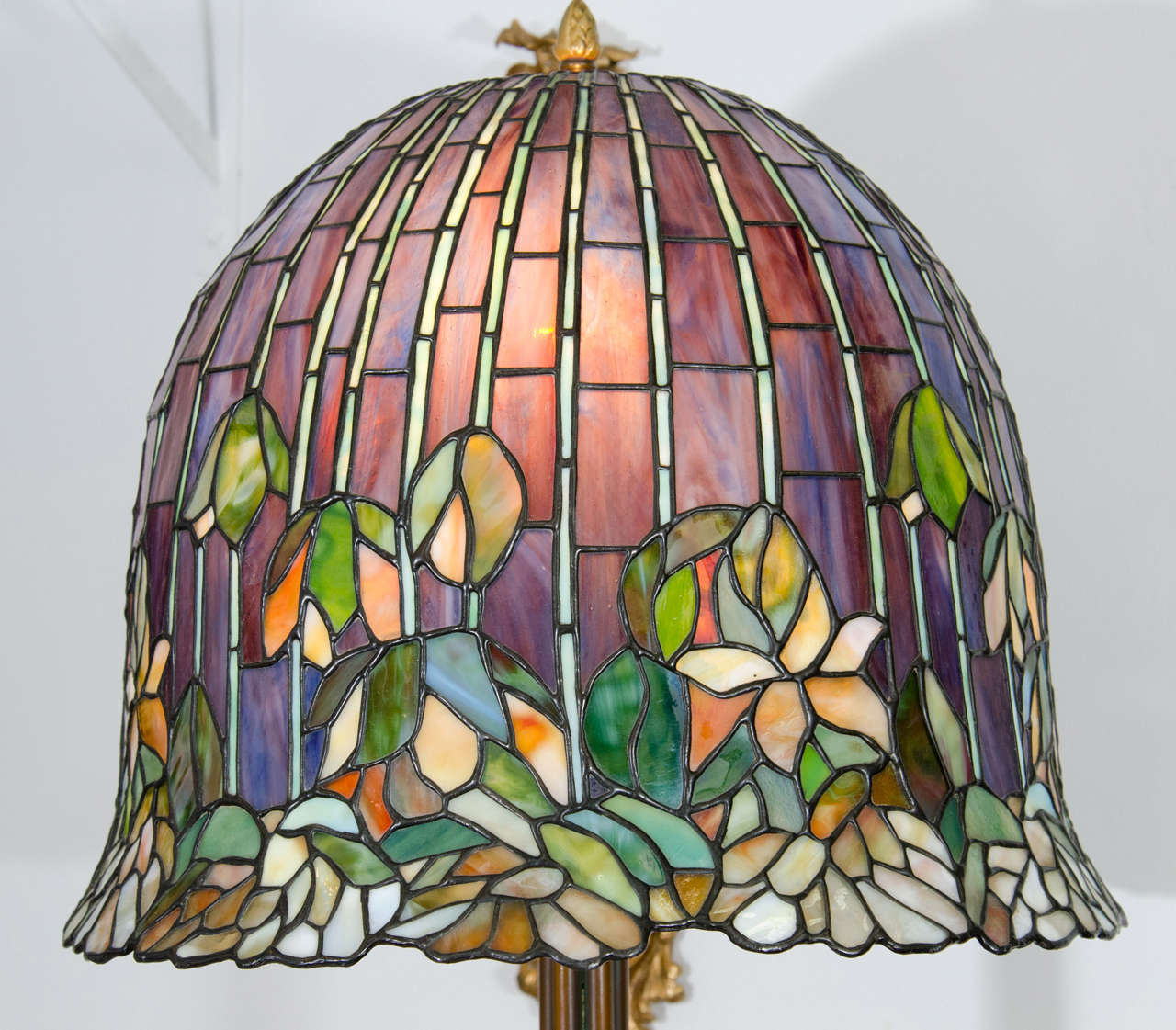 Contemporary Stained Glass Table Lamp Inspired by Tiffany 1