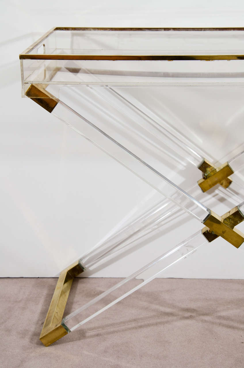 folding table with tray