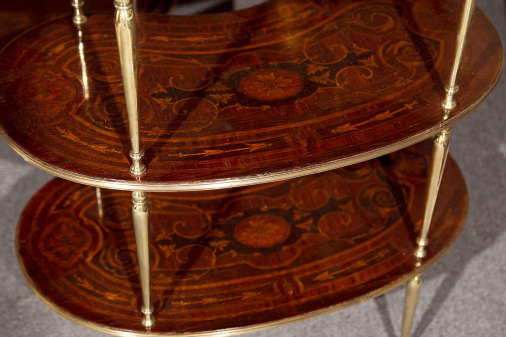 Pair of Kidney Shaped End Tables In Excellent Condition In Manhasset, NY