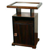 1930
s Art Deco Side Table in Walnut with Black Lacquer Details