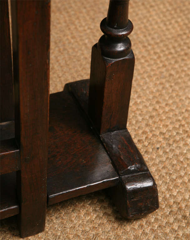 Rare and Dimutive 17th Century Oak Gateleg Table 2