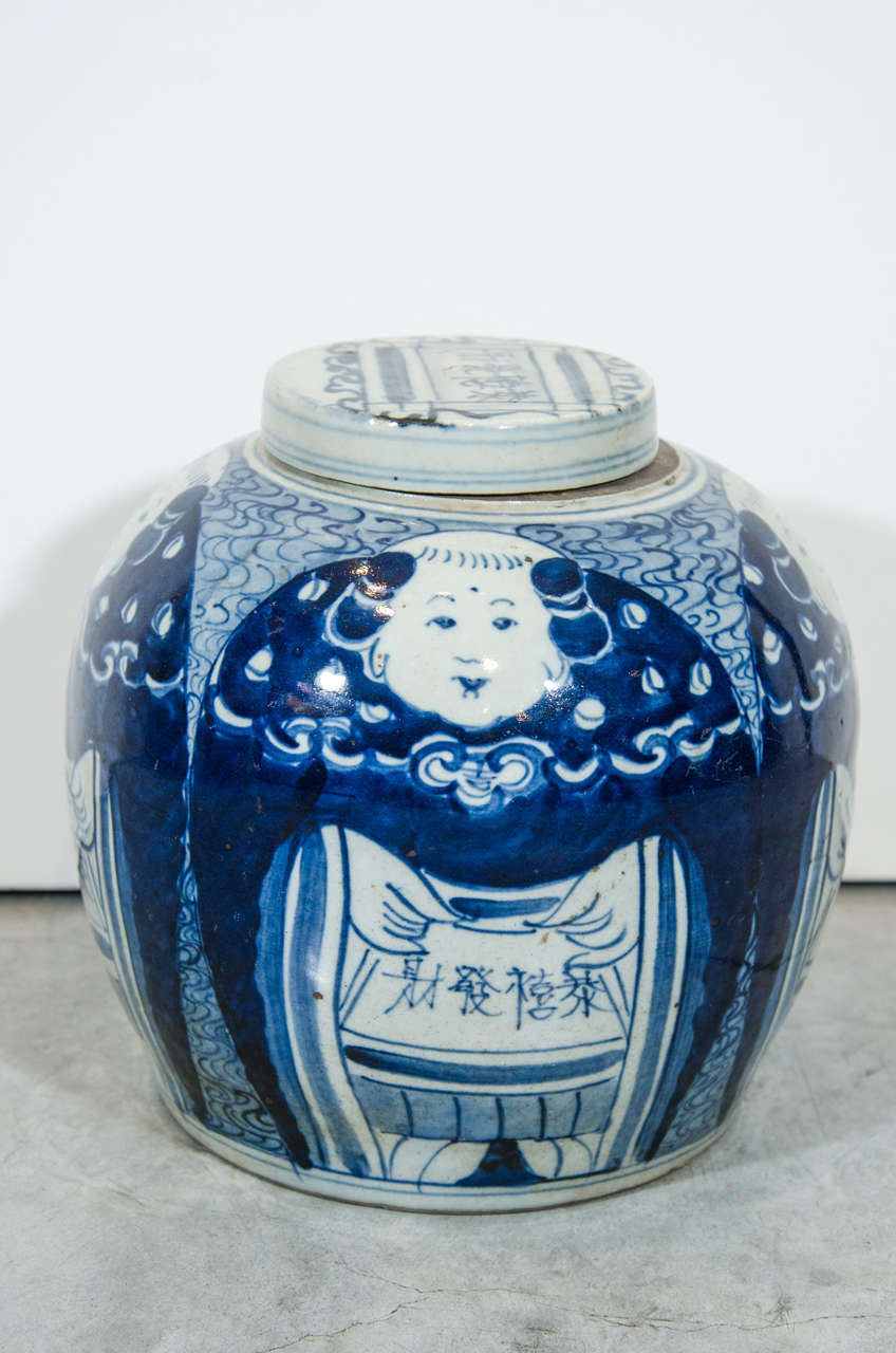 Antique Chinese Porcelain Jars In Good Condition In New York, NY