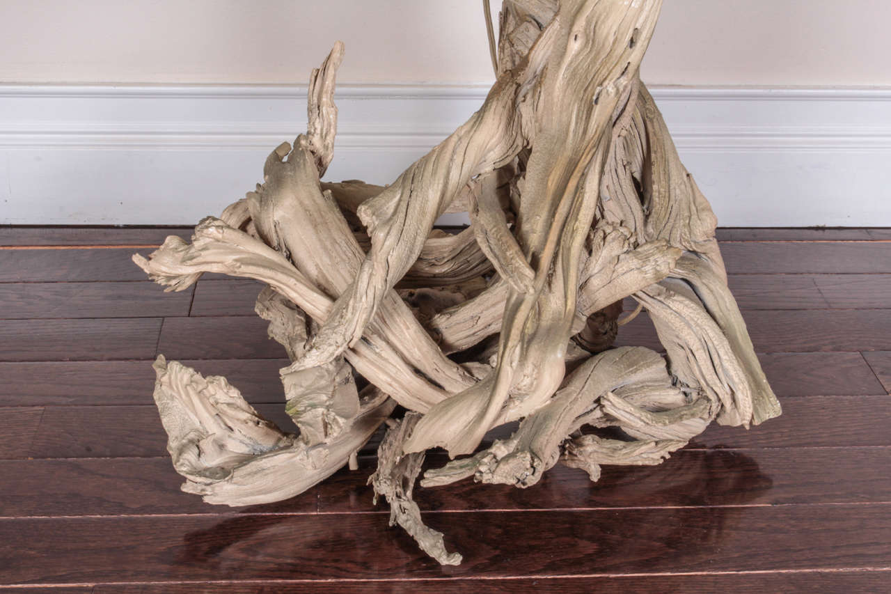 Mid-Century Sculptural Driftwood Lamp In Excellent Condition In New York, NY