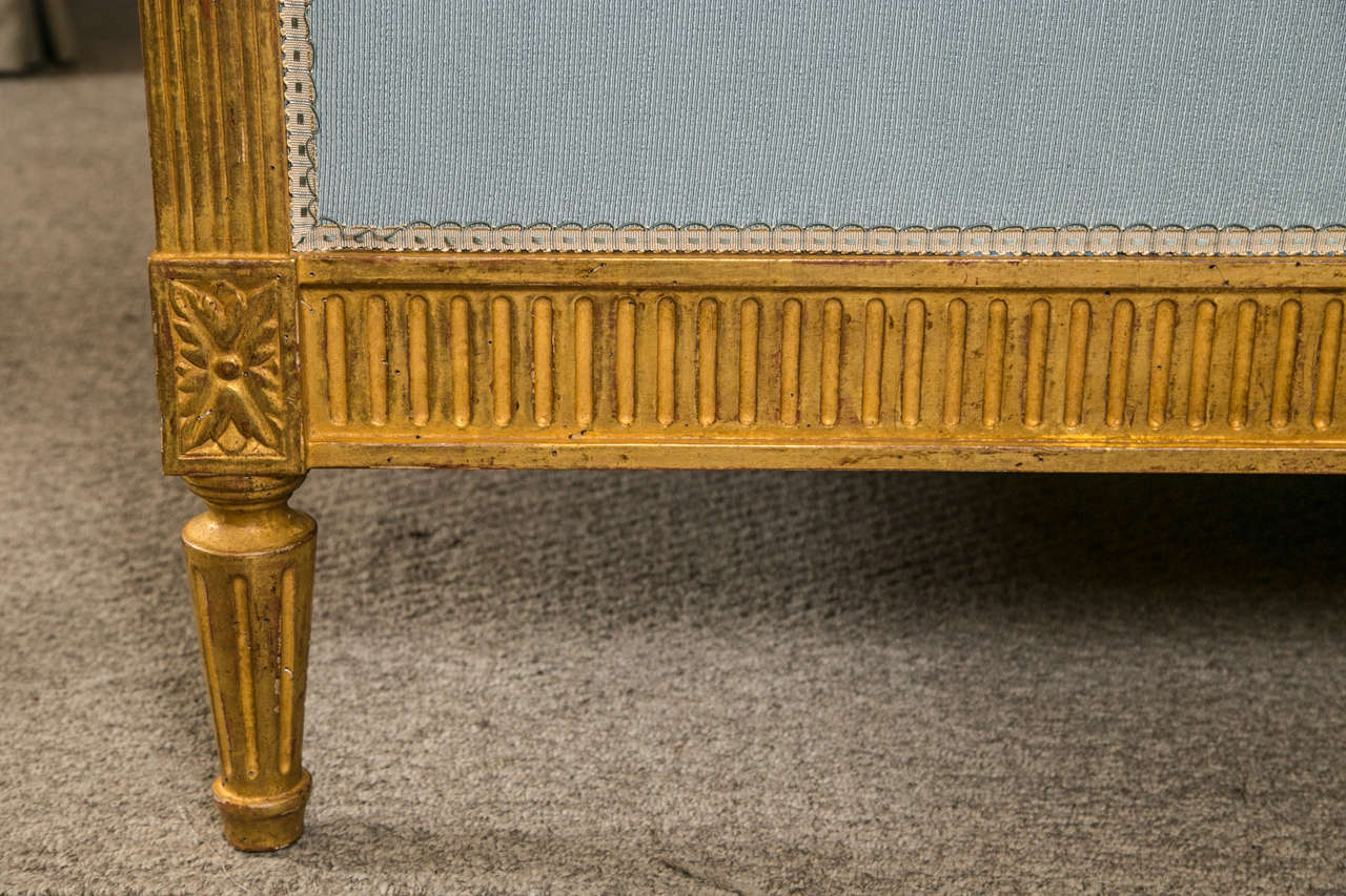 French King-Size Canopy Bed in Giltwood Louis XVI Fashion In Good Condition In Stamford, CT