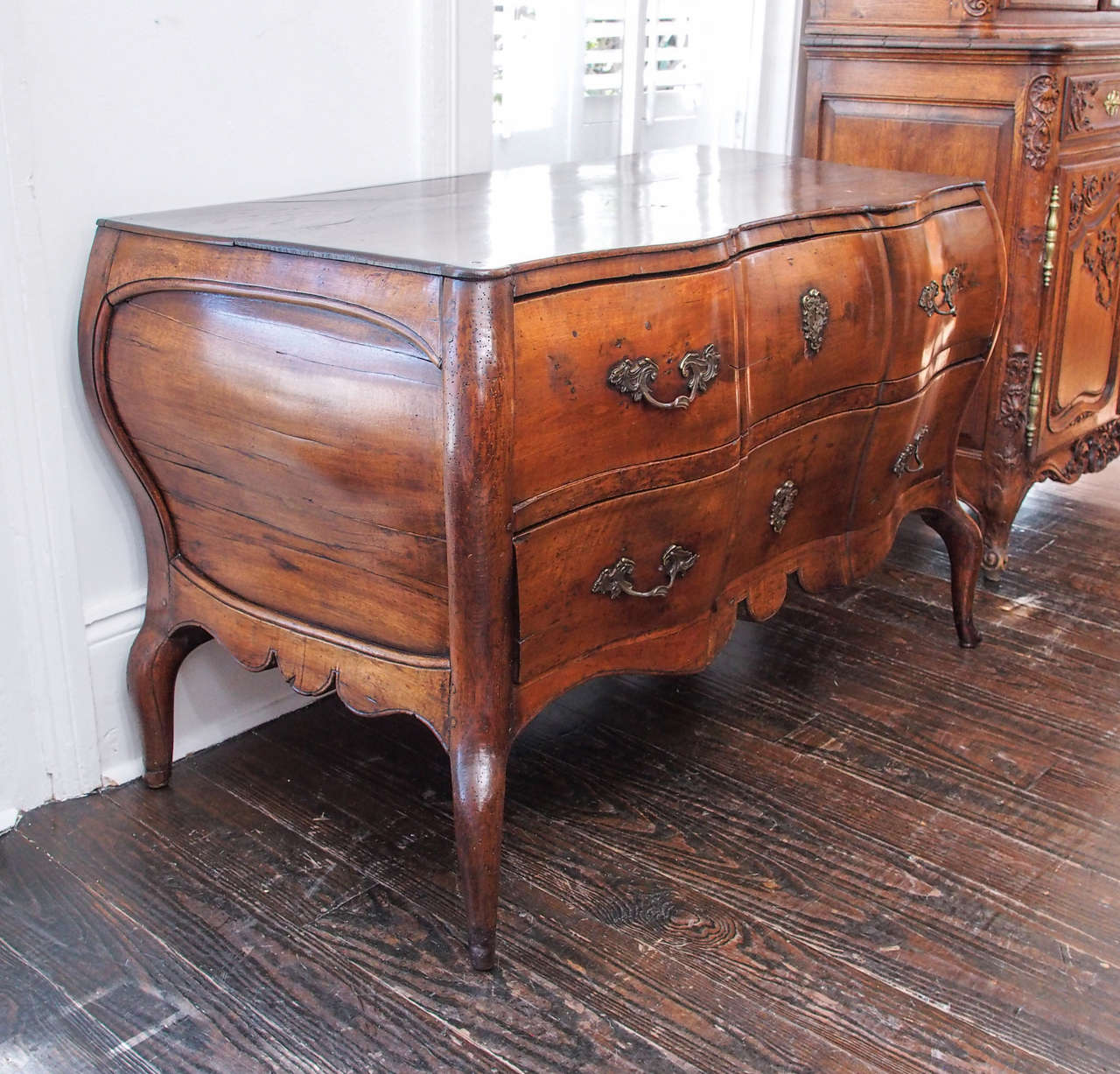 Unusual Walnut 18th Century Italian Commode 2