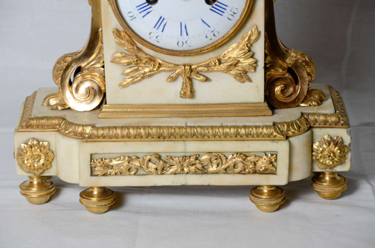 A Louis XVI clock 18th century France In Good Condition In Nice, Cote d' Azur