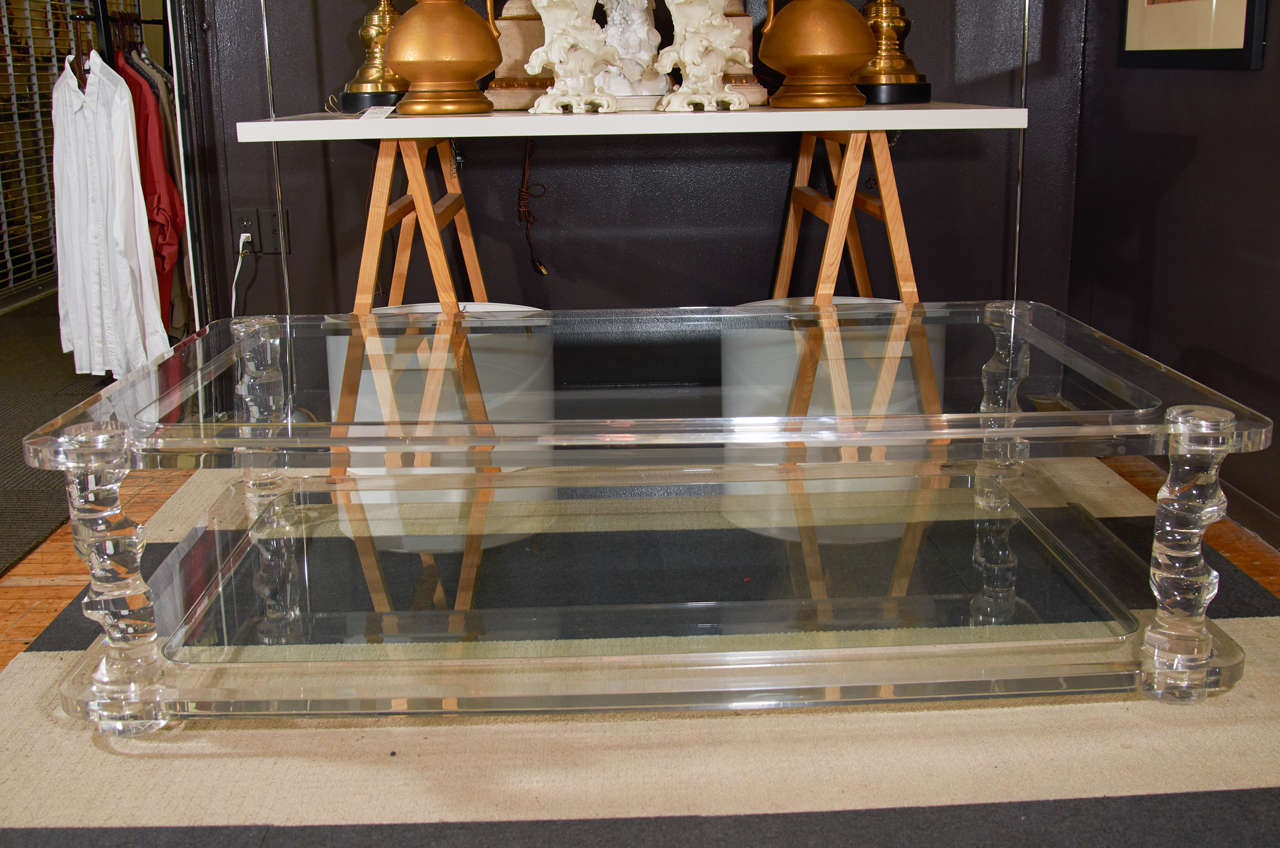 Mid Century Karl Springer Style Heavy Sculptural Lucite and Glass Coffee Table In Good Condition In New York, NY