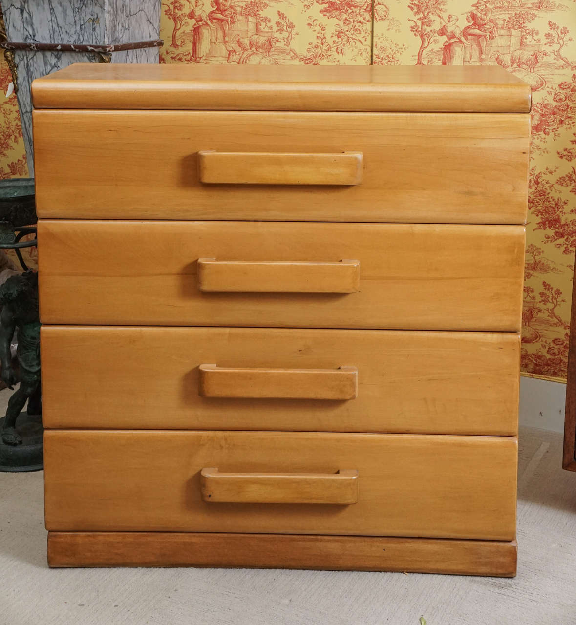 A Russel Wright chest for American modern.