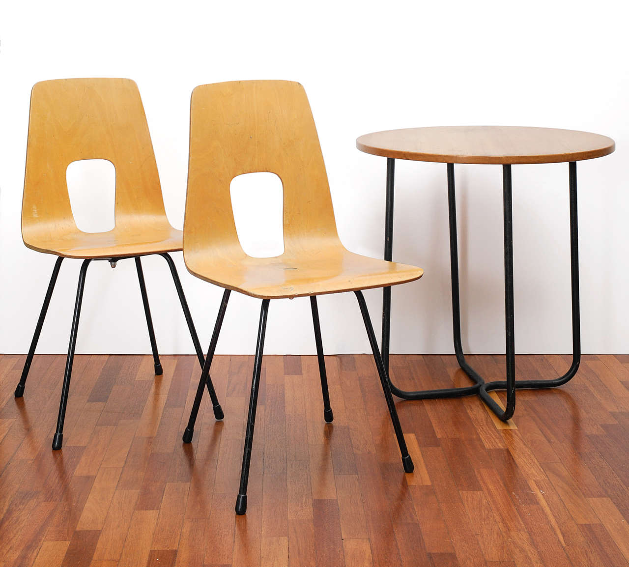 Mid-20th Century Hans Bellmann, 1950s Small Table and Two Chairs For Sale