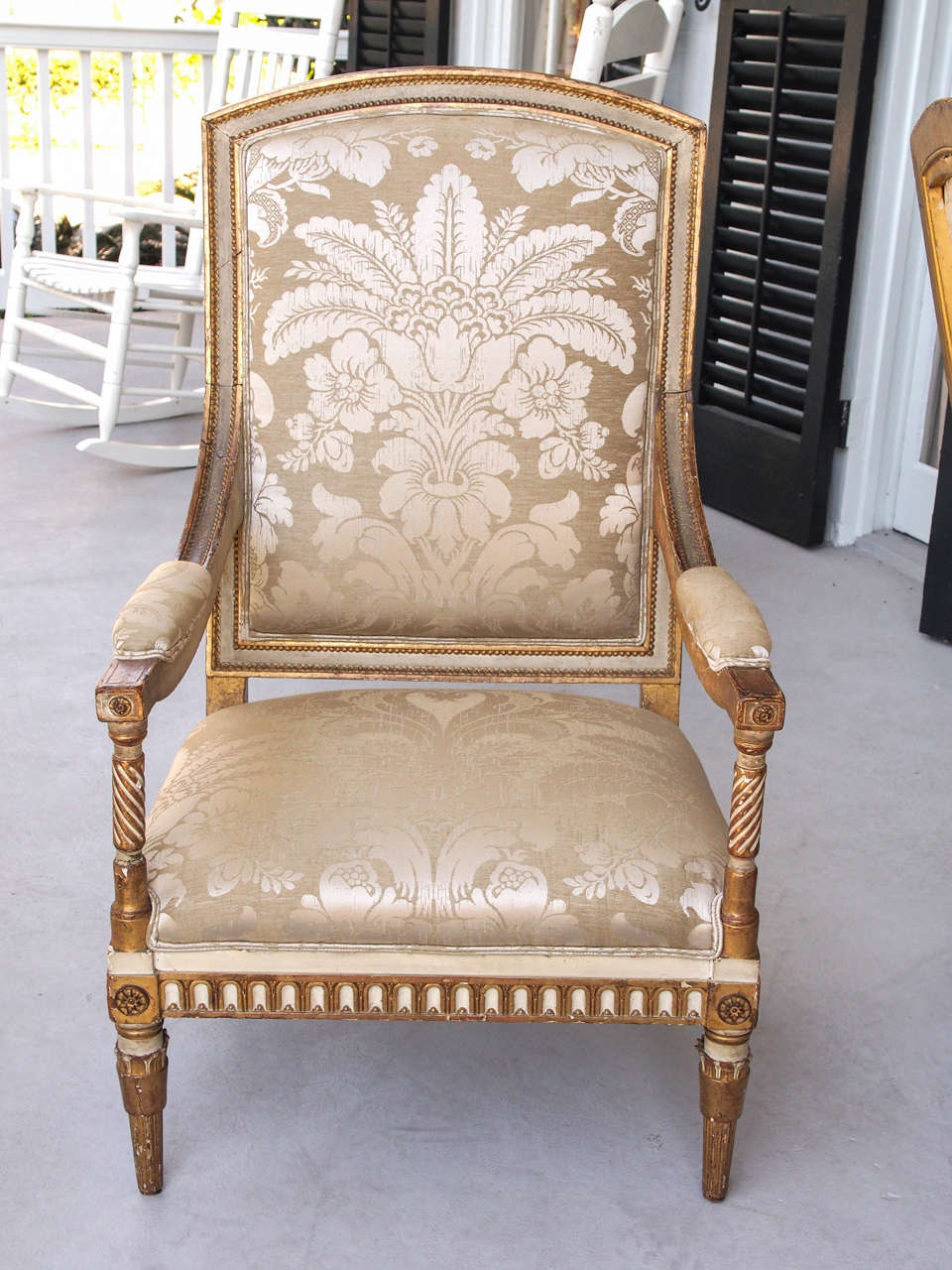Italian Louis XVI Style Painted and Parcel-Gilt Armchairs In Good Condition In Natchez, MS